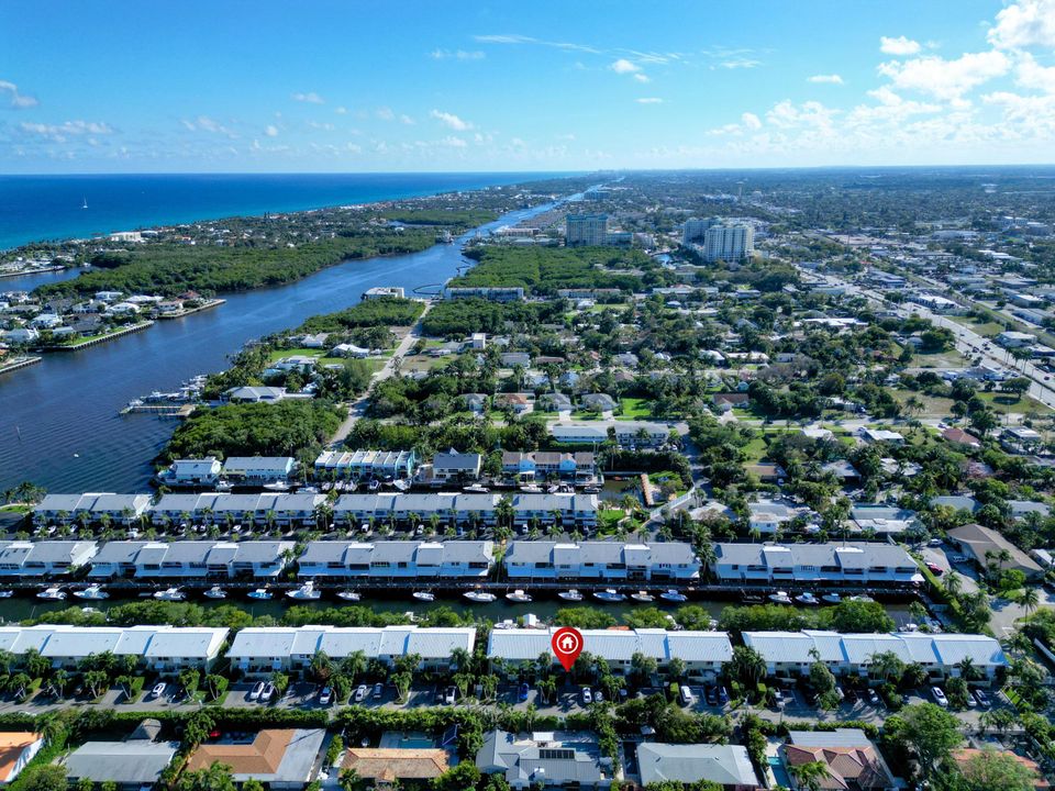 На продажу: $698,000 (2 спален, 2 ванн, 1700 Квадратных фут)