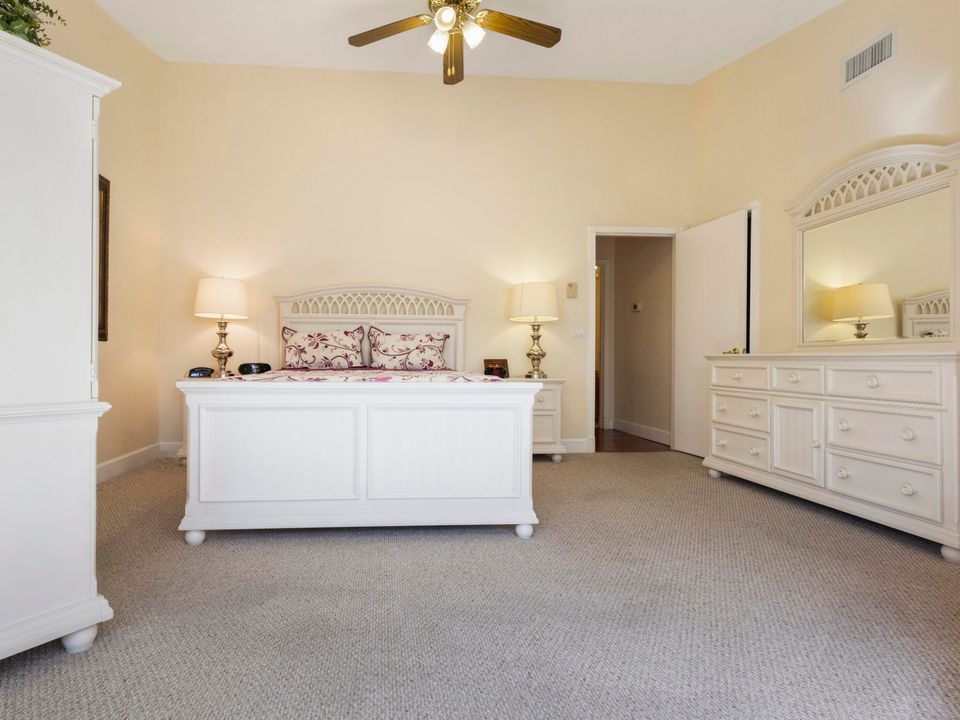 На продажу: $698,000 (2 спален, 2 ванн, 1700 Квадратных фут)