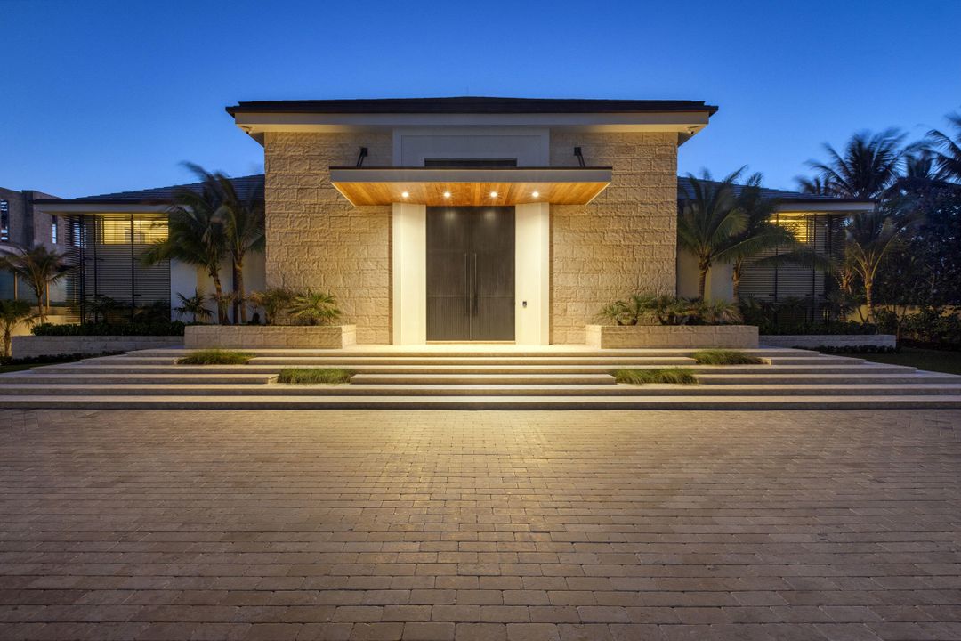 For Sale: $79,000,000 (8 beds, 9 baths, 18126 Square Feet)