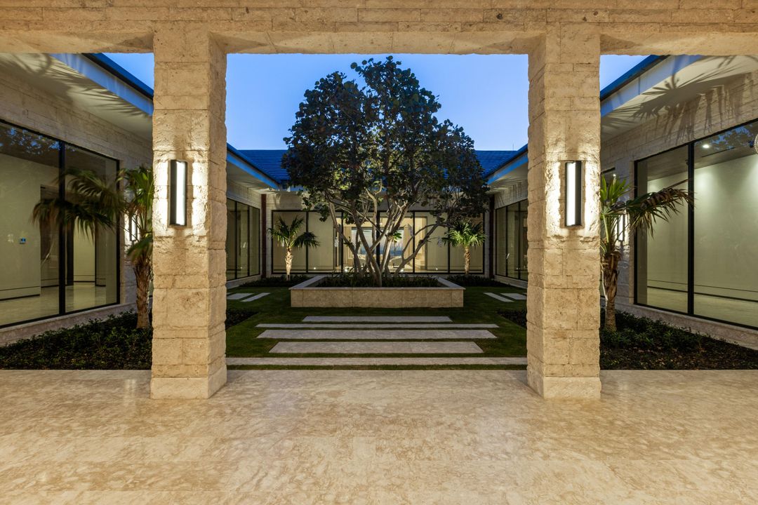 For Sale: $79,000,000 (8 beds, 9 baths, 18126 Square Feet)