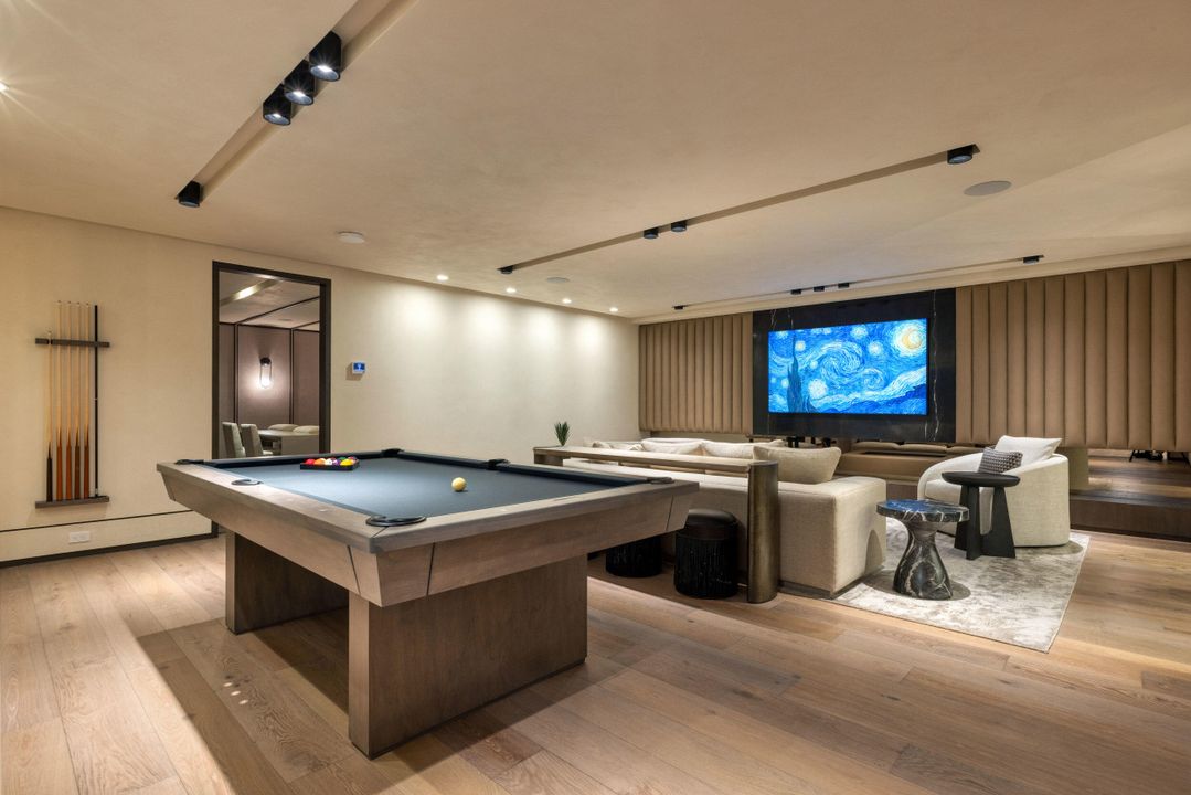 For Sale: $79,000,000 (8 beds, 9 baths, 18126 Square Feet)