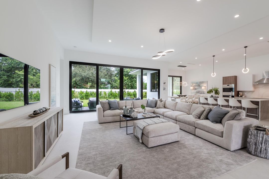 Active With Contract: $2,295,000 (4 beds, 3 baths, 3000 Square Feet)