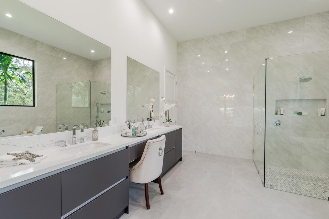 Active With Contract: $2,295,000 (4 beds, 3 baths, 3000 Square Feet)