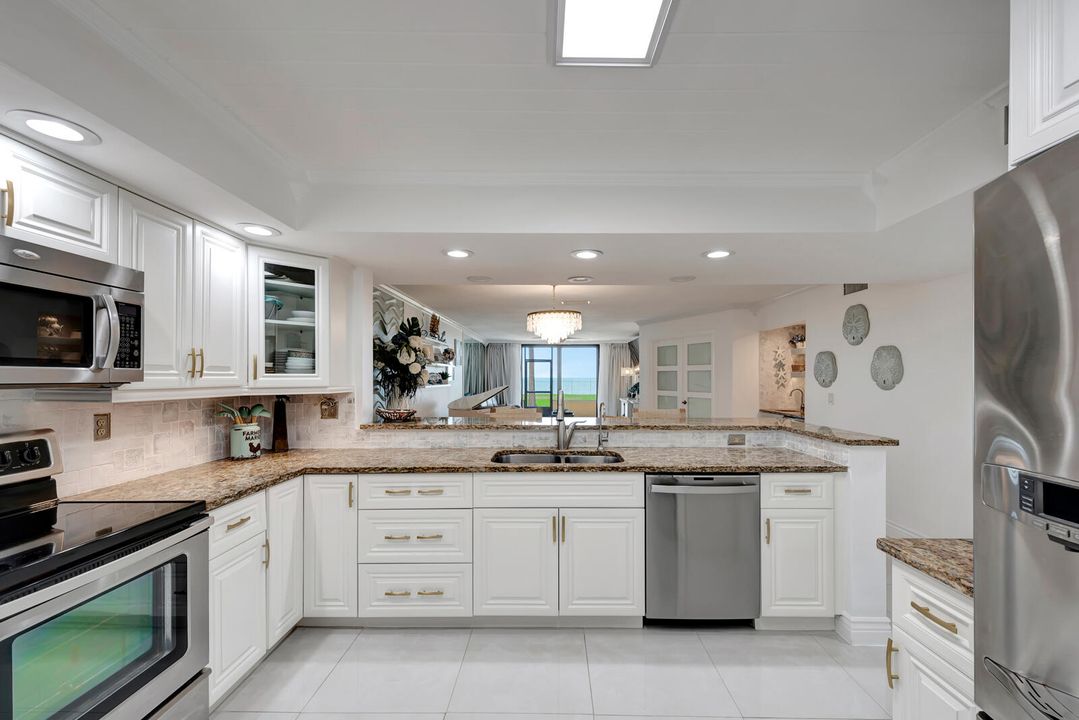 For Sale: $920,000 (2 beds, 2 baths, 1822 Square Feet)