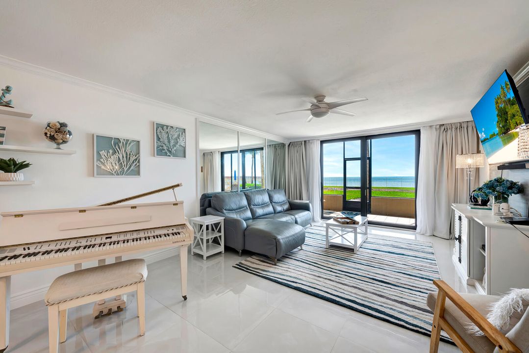 For Sale: $920,000 (2 beds, 2 baths, 1822 Square Feet)