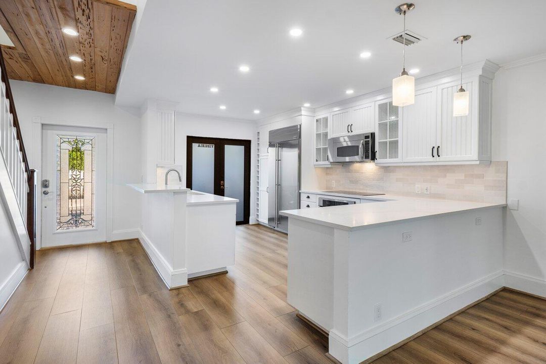 En Venta: $895,000 (2 camas, 2 baños, 1566 Pies cuadrados)