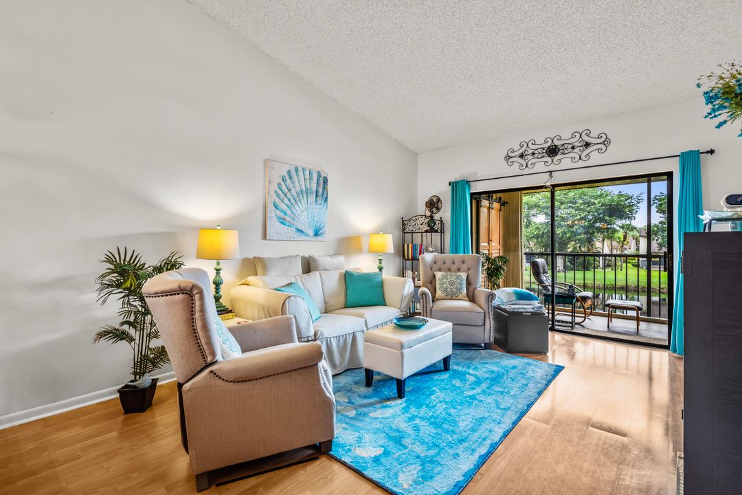 Recently Sold: $187,000 (2 beds, 2 baths, 1360 Square Feet)