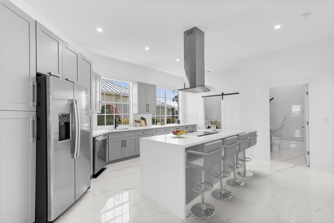 Vendido Recientemente: $737,000 (3 camas, 2 baños, 1812 Pies cuadrados)