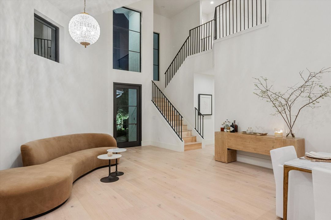 Active With Contract: $2,695,000 (5 beds, 4 baths, 3427 Square Feet)