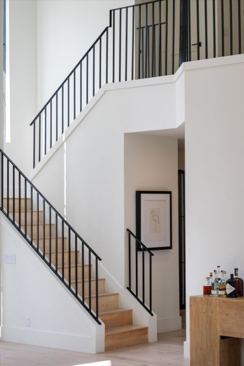 Active With Contract: $2,695,000 (5 beds, 4 baths, 3427 Square Feet)