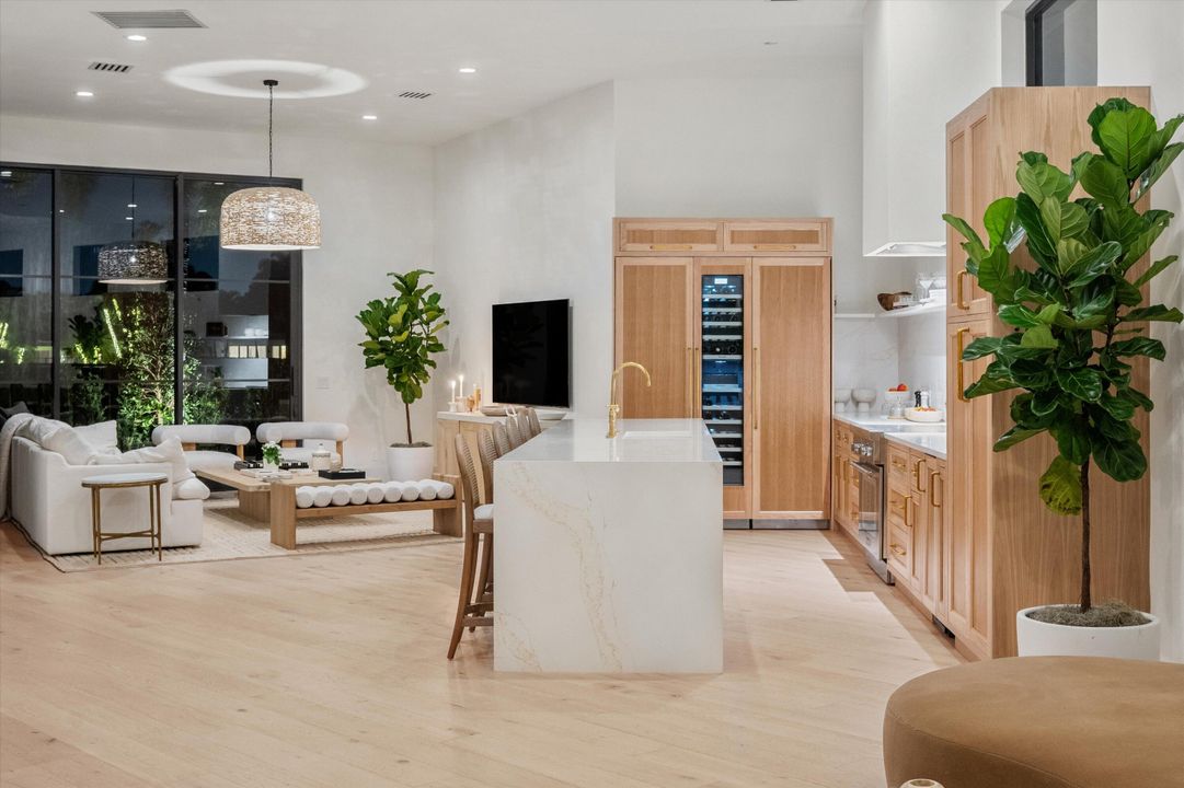 Active With Contract: $2,695,000 (5 beds, 4 baths, 3427 Square Feet)