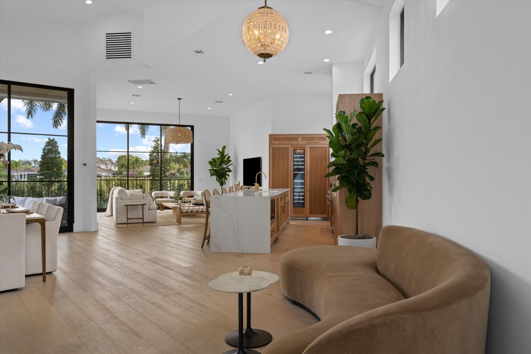 Active With Contract: $2,695,000 (5 beds, 4 baths, 3427 Square Feet)