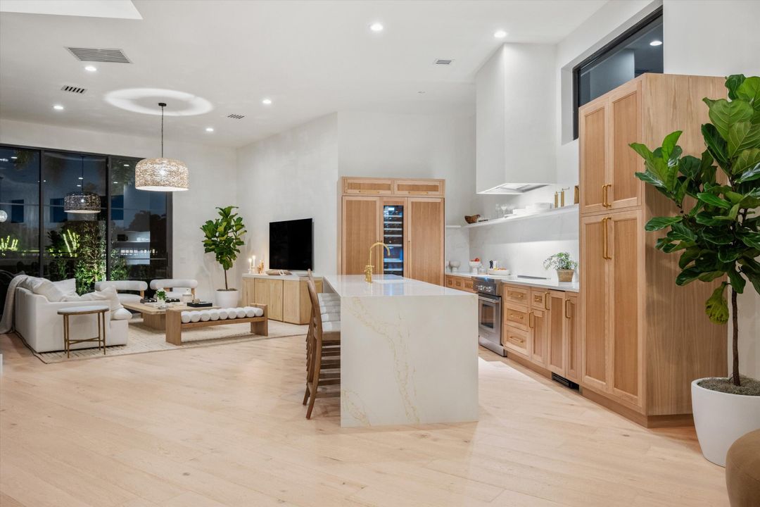 Active With Contract: $2,695,000 (5 beds, 4 baths, 3427 Square Feet)