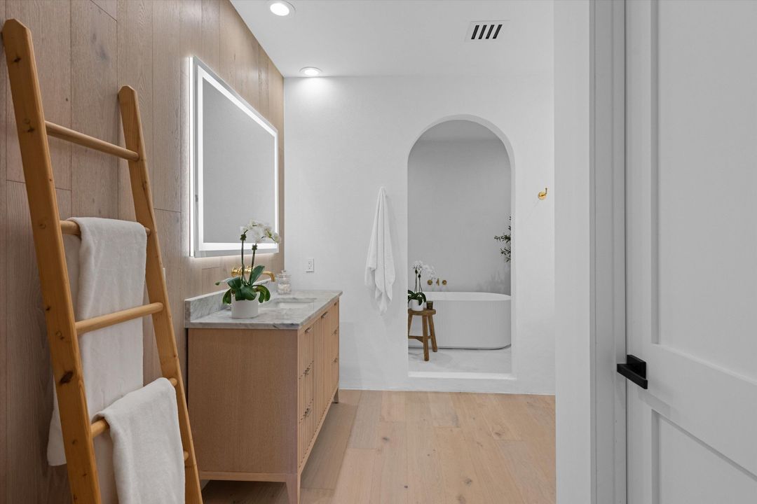 Active With Contract: $2,695,000 (5 beds, 4 baths, 3427 Square Feet)