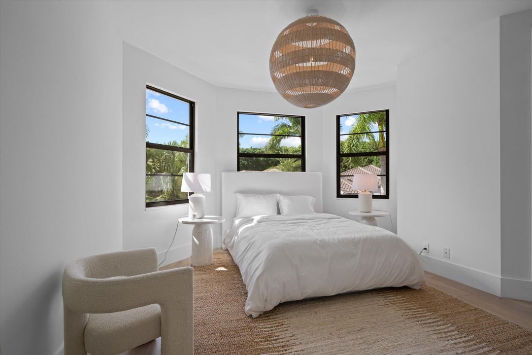 Active With Contract: $2,695,000 (5 beds, 4 baths, 3427 Square Feet)