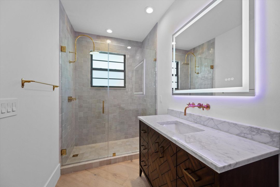 Active With Contract: $2,695,000 (5 beds, 4 baths, 3427 Square Feet)