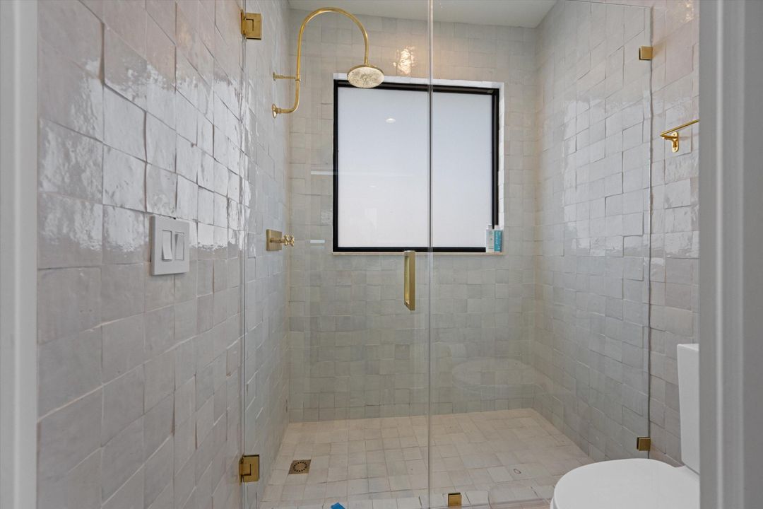 Active With Contract: $2,695,000 (5 beds, 4 baths, 3427 Square Feet)