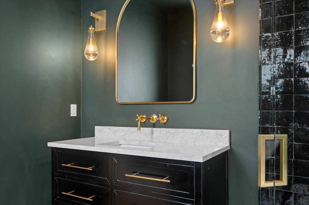 Active With Contract: $2,695,000 (5 beds, 4 baths, 3427 Square Feet)