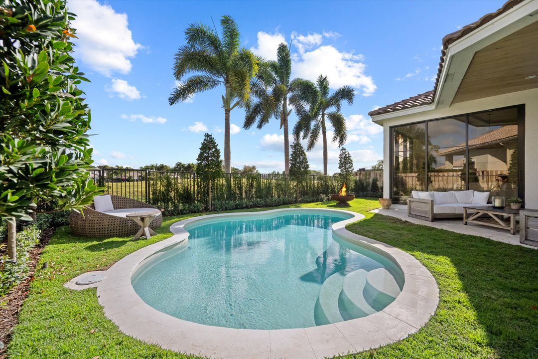 Active With Contract: $2,695,000 (5 beds, 4 baths, 3427 Square Feet)