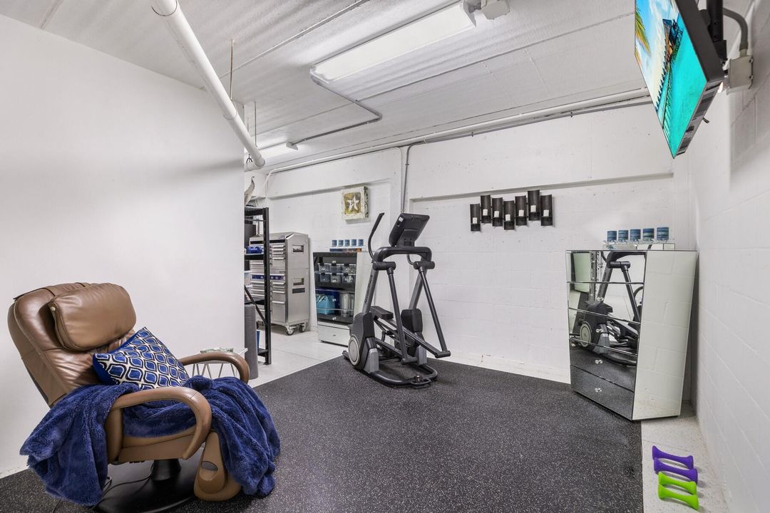 For Sale: $3,995,000 (4 beds, 4 baths, 2822 Square Feet)