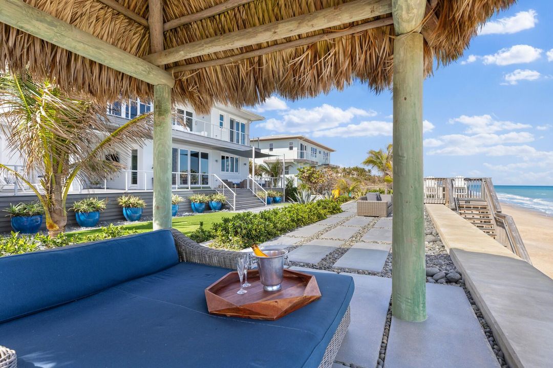 For Sale: $3,995,000 (4 beds, 4 baths, 2822 Square Feet)