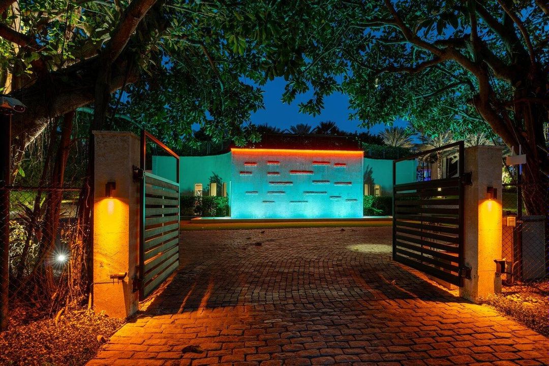 待售: $150,000,000 (9 贝兹, 11 浴室, 29485 平方英尺)