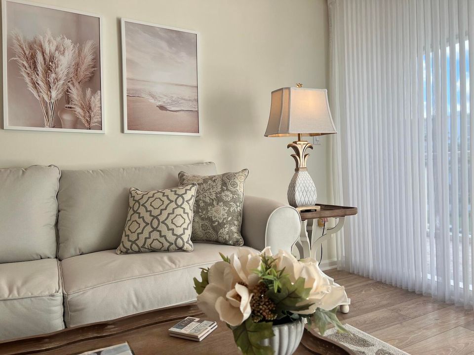 Active With Contract: $6,500 (2 beds, 2 baths, 1224 Square Feet)