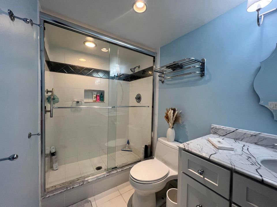 Active With Contract: $6,500 (2 beds, 2 baths, 1224 Square Feet)