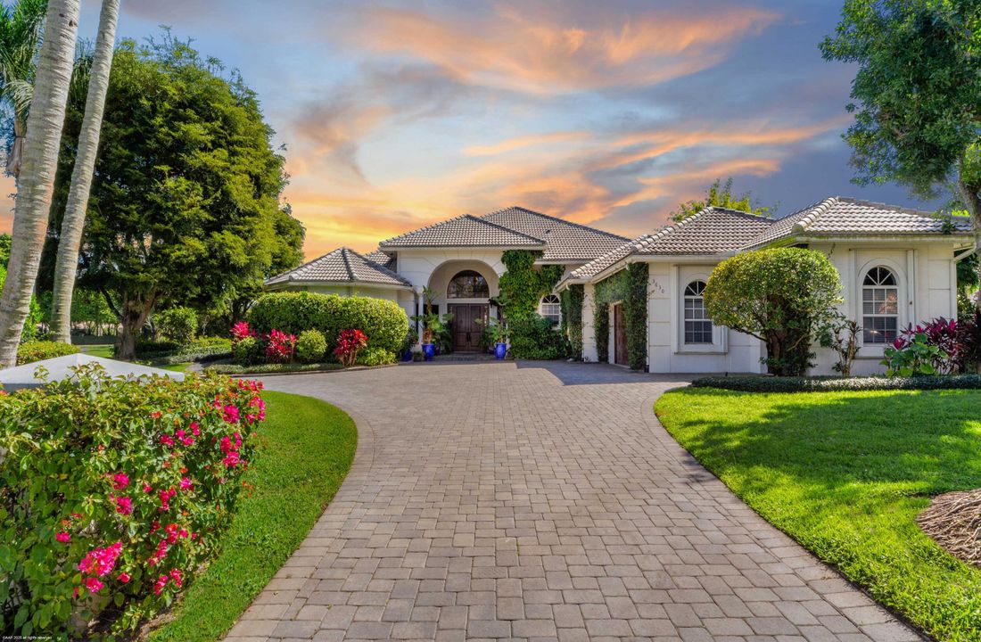 For Sale: $4,650,000 (3 beds, 3 baths, 4041 Square Feet)