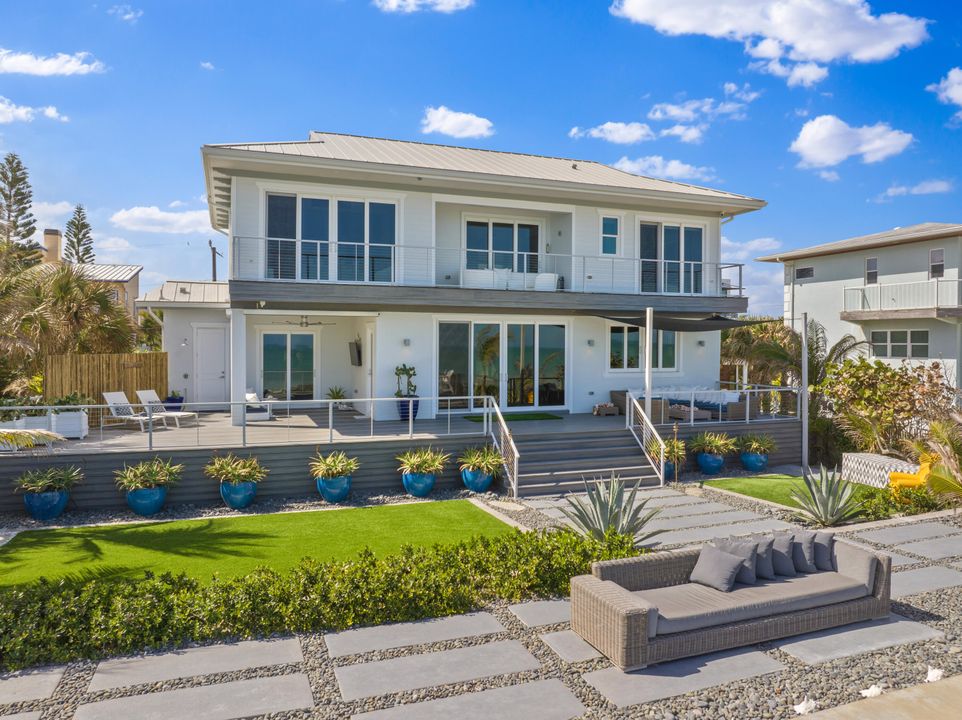 For Sale: $3,995,000 (4 beds, 4 baths, 2822 Square Feet)