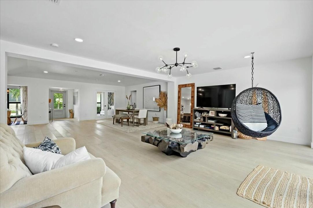 For Sale: $4,249,000 (4 beds, 4 baths, 2645 Square Feet)