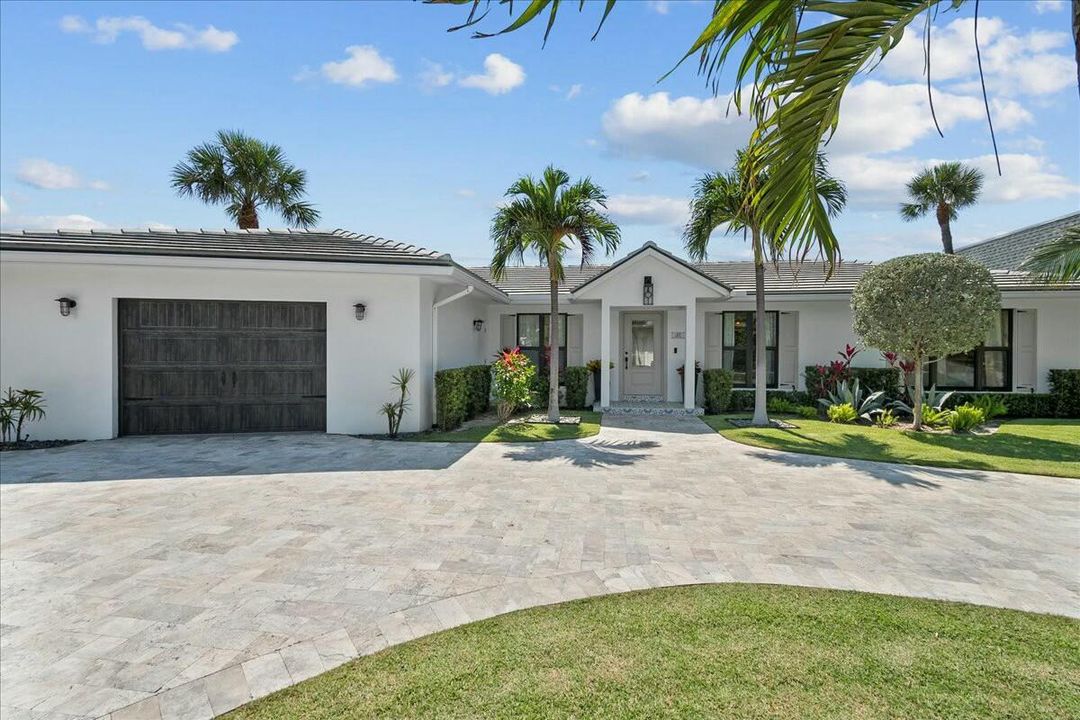 For Sale: $4,249,000 (4 beds, 4 baths, 2645 Square Feet)