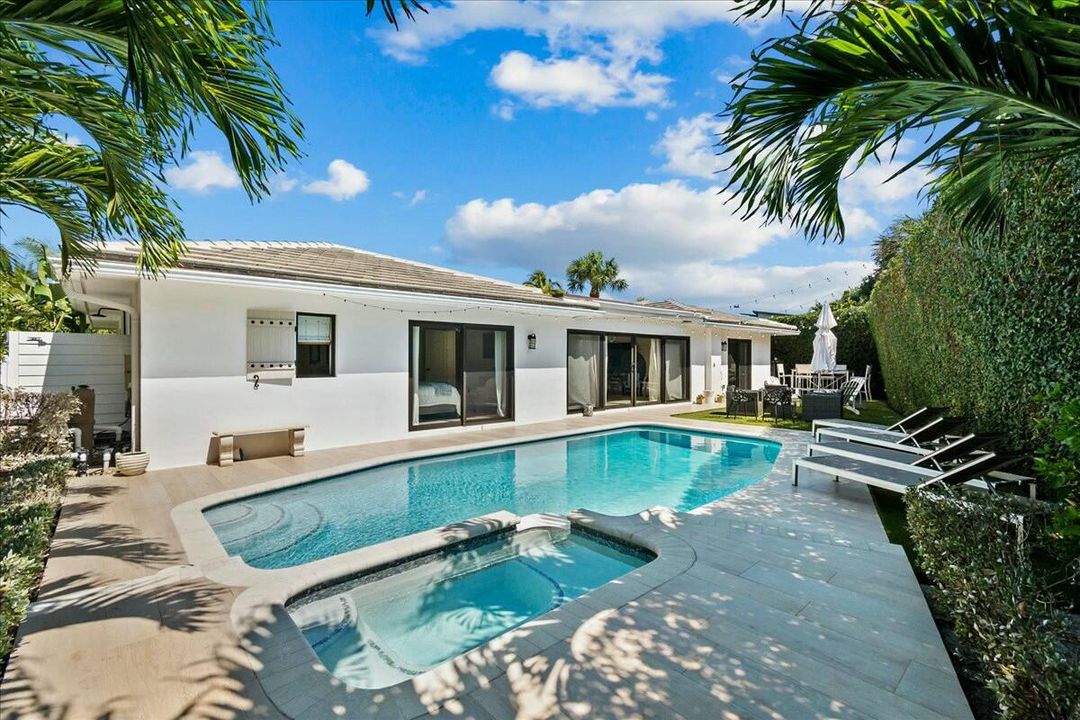 For Sale: $4,249,000 (4 beds, 4 baths, 2645 Square Feet)