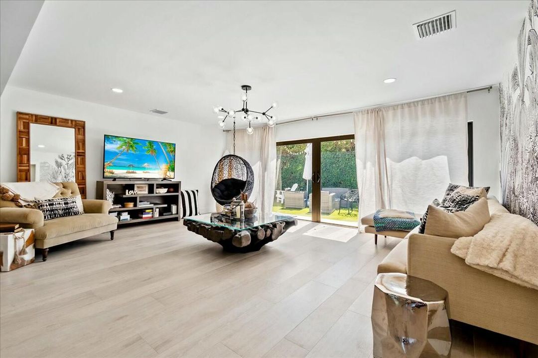 For Sale: $4,249,000 (4 beds, 4 baths, 2645 Square Feet)