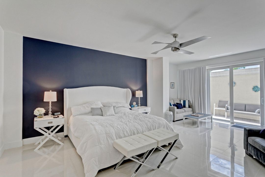 合同活跃: $15,000 (3 贝兹, 2 浴室, 2104 平方英尺)