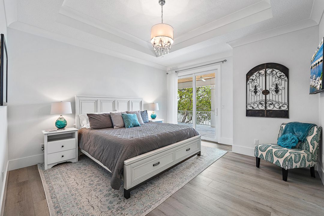 На продажу: $8,950,000 (4 спален, 5 ванн, 4316 Квадратных фут)