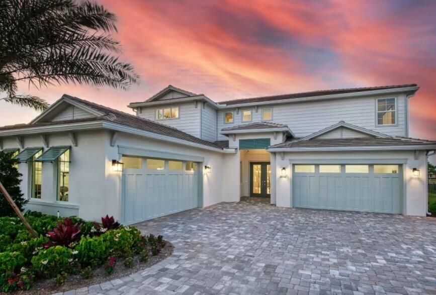 Active With Contract: $5,900,000 (6 beds, 7 baths, 7230 Square Feet)