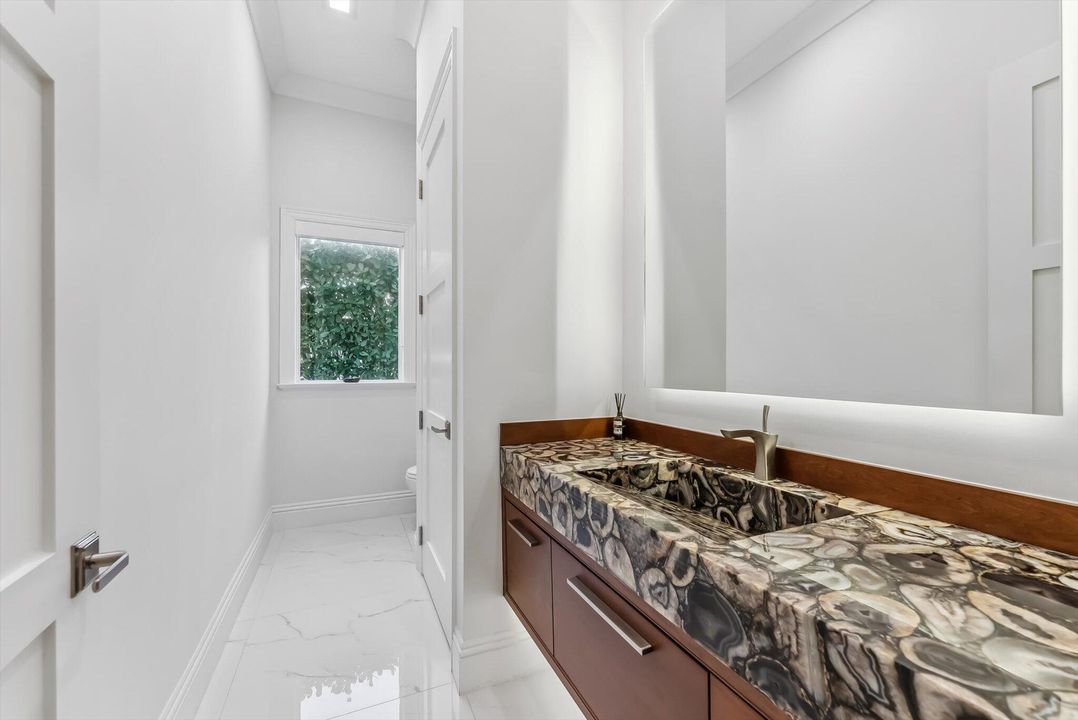 待售: $10,450,000 (5 贝兹, 7 浴室, 7146 平方英尺)