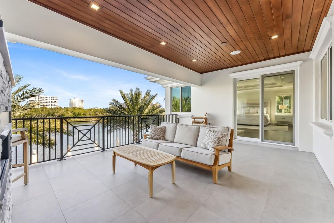 待售: $10,450,000 (5 贝兹, 7 浴室, 7146 平方英尺)