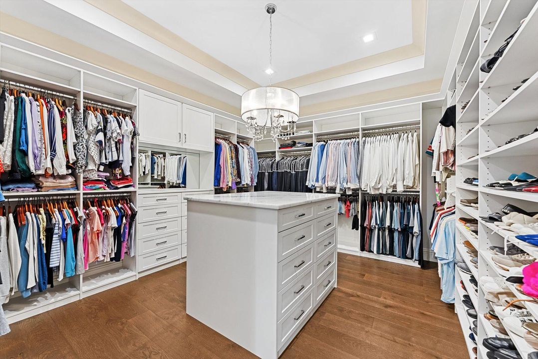 待售: $10,450,000 (5 贝兹, 7 浴室, 7146 平方英尺)