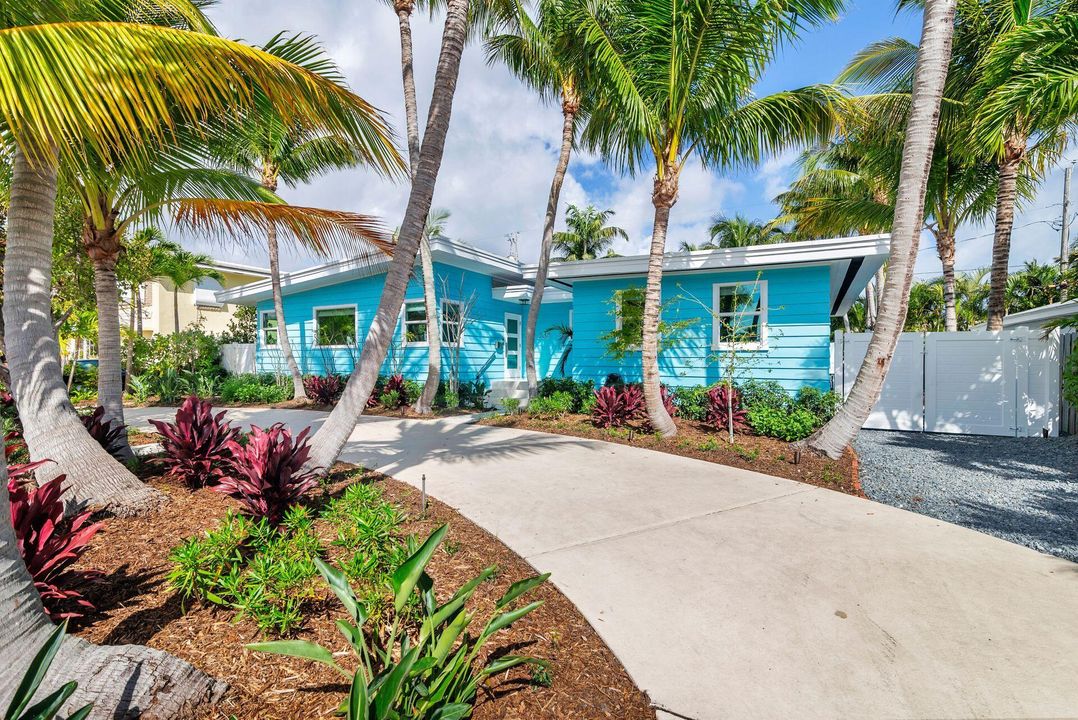 For Rent: $11,000 (4 beds, 3 baths, 2066 Square Feet)