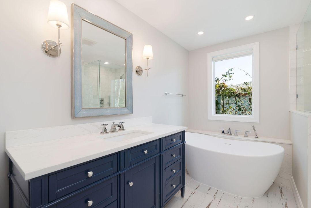 For Rent: $11,000 (4 beds, 3 baths, 2066 Square Feet)