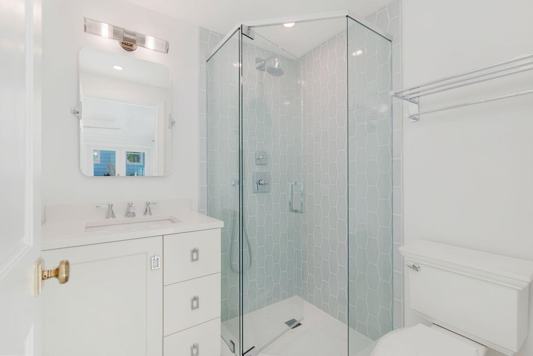 For Rent: $11,000 (4 beds, 3 baths, 2066 Square Feet)