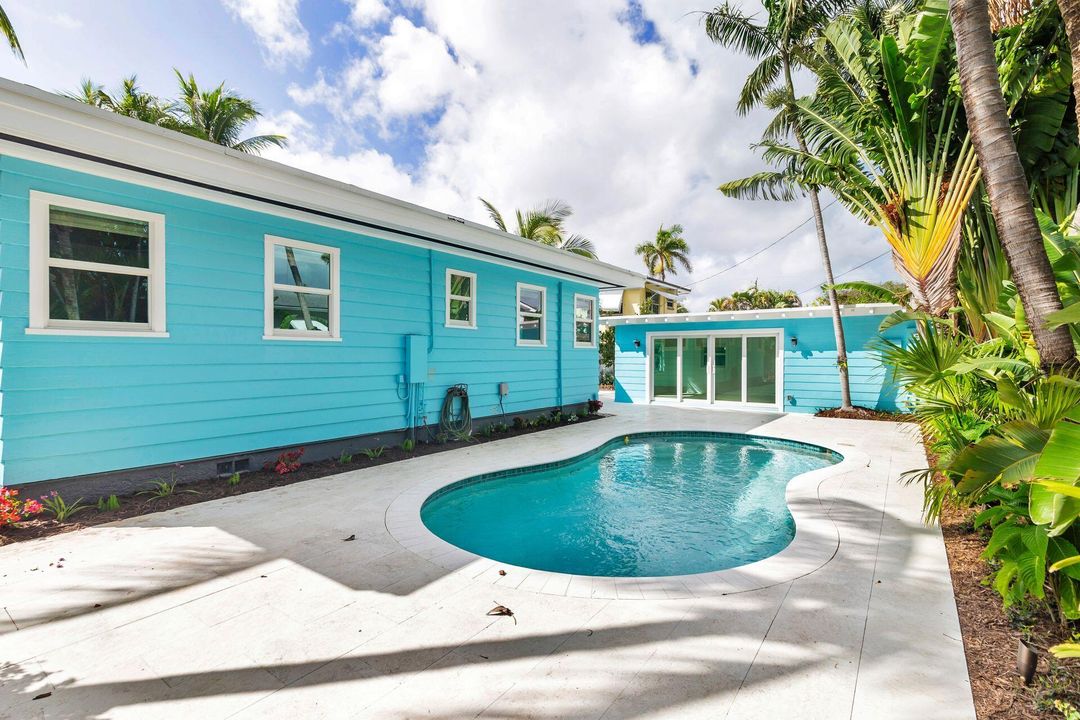 For Rent: $11,000 (4 beds, 3 baths, 2066 Square Feet)