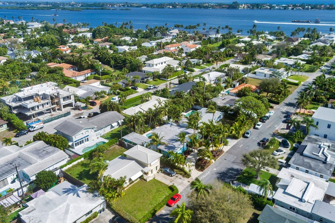 For Rent: $11,000 (4 beds, 3 baths, 2066 Square Feet)