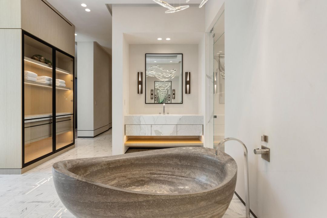 For Sale: $79,000,000 (8 beds, 9 baths, 18126 Square Feet)