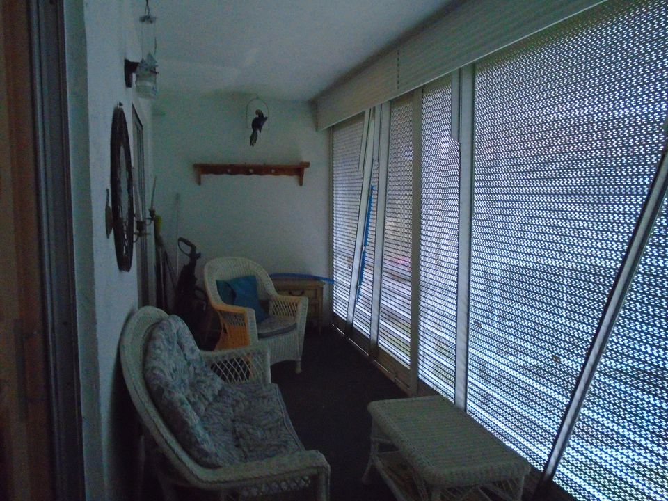 Active With Contract: $89,000 (2 beds, 1 baths, 874 Square Feet)