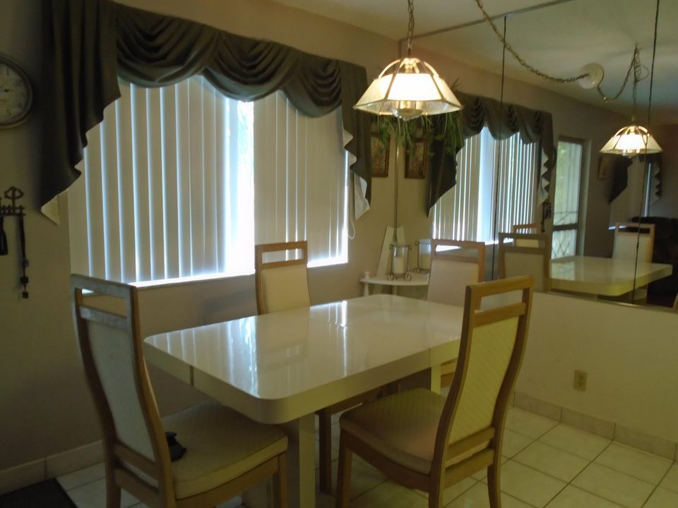 Active With Contract: $89,000 (2 beds, 1 baths, 874 Square Feet)