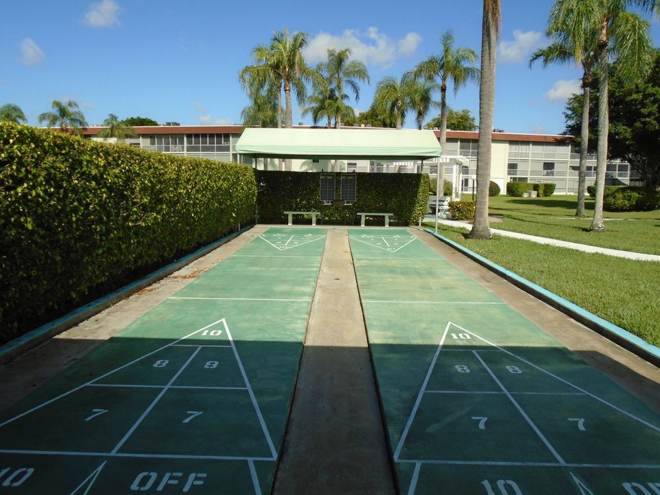 Active With Contract: $89,000 (2 beds, 1 baths, 874 Square Feet)