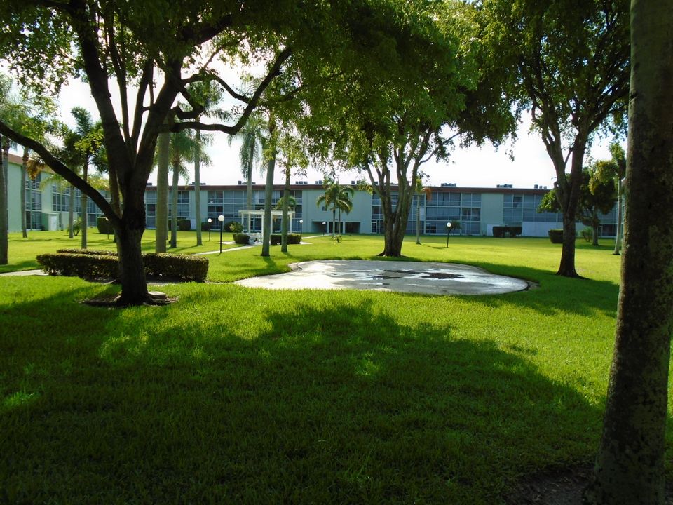 Active With Contract: $89,000 (2 beds, 1 baths, 874 Square Feet)